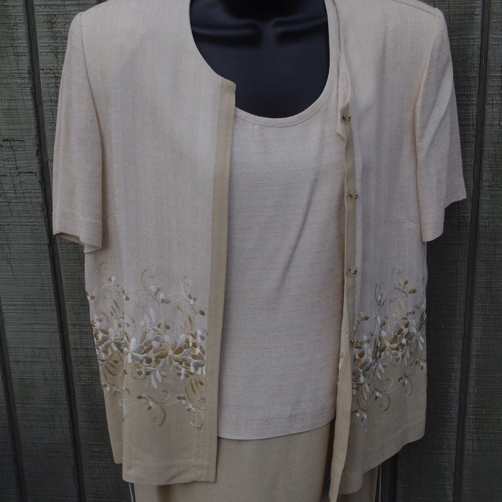 R & M RICHARDS TWO TONE TAN 2 PIECE- SIZE 20